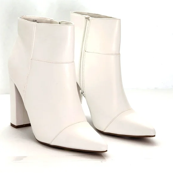 XOXO Women's Leather White Fedela Ankle Booties Size 10M - Picture 2 of 7